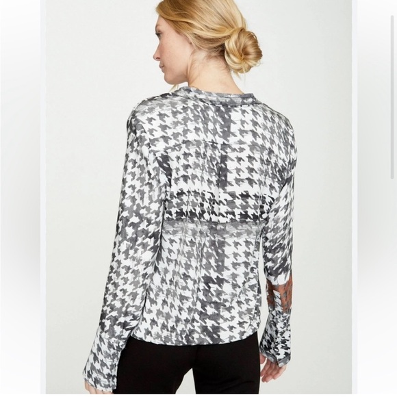 BROCHU WALKER - Mayes Wrap Top Houndstooth - Picture 3 of 9